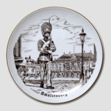 Plate with The Royal Life Guard at Amalienborg, drawing in brown, Bing & Grondahl