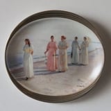 P.S. Kroyer oval plate, Walking at the beach by Michael Ancher, Bing & Grondahl
