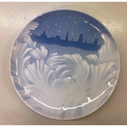 Bing & Groendahl Christmas plate 1895, Behind the Frozen Window 1895, With DEFECT Repaired