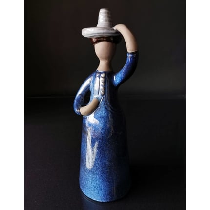 Frau mit Hut, Jie schwedische Keramik, Elsi Bourelius