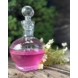 Glas karaffel med diskret mønster
