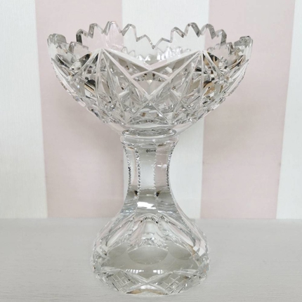 Crystal glass bowl on foot wiith engravings