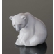 Lladro seated polar bear 8 cm