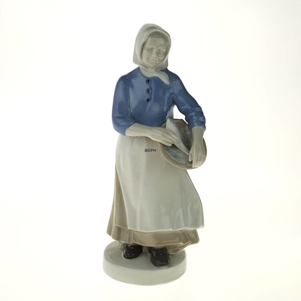 Figurine of Fishermans Wife, mark GDR 10126