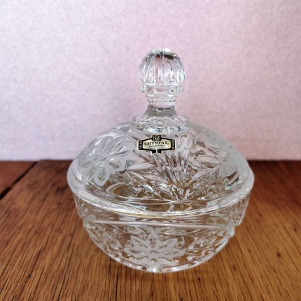 Krystal glas bonbonniere, skål med låg, med slibninger