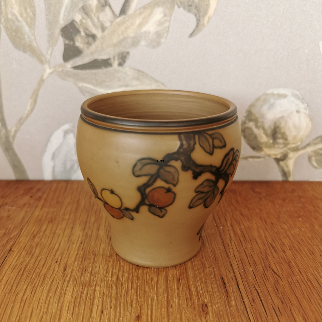 Hjort Vase Nr. 87 mit Vogel auf Zweig
, Bornholmer Keramik