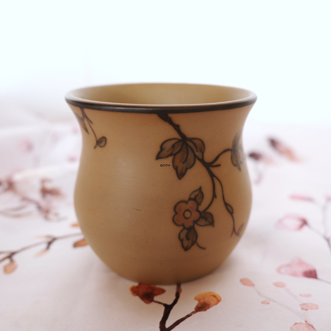 Hjort Vase Nr. 83 mit Vogel auf Zweig