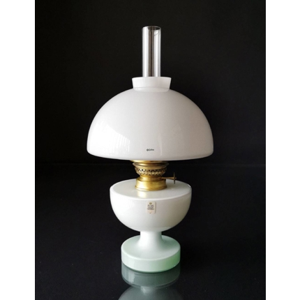 Hvid Victoria petroleumslampe Holmegaard Michael Bang højde 39 cm