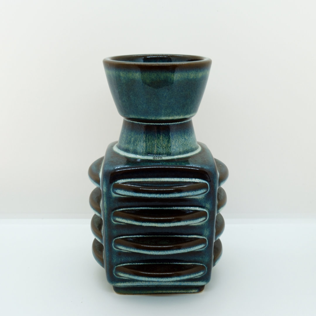 Søholm vase nr. 3404, 19cm, Mork Gron glasur