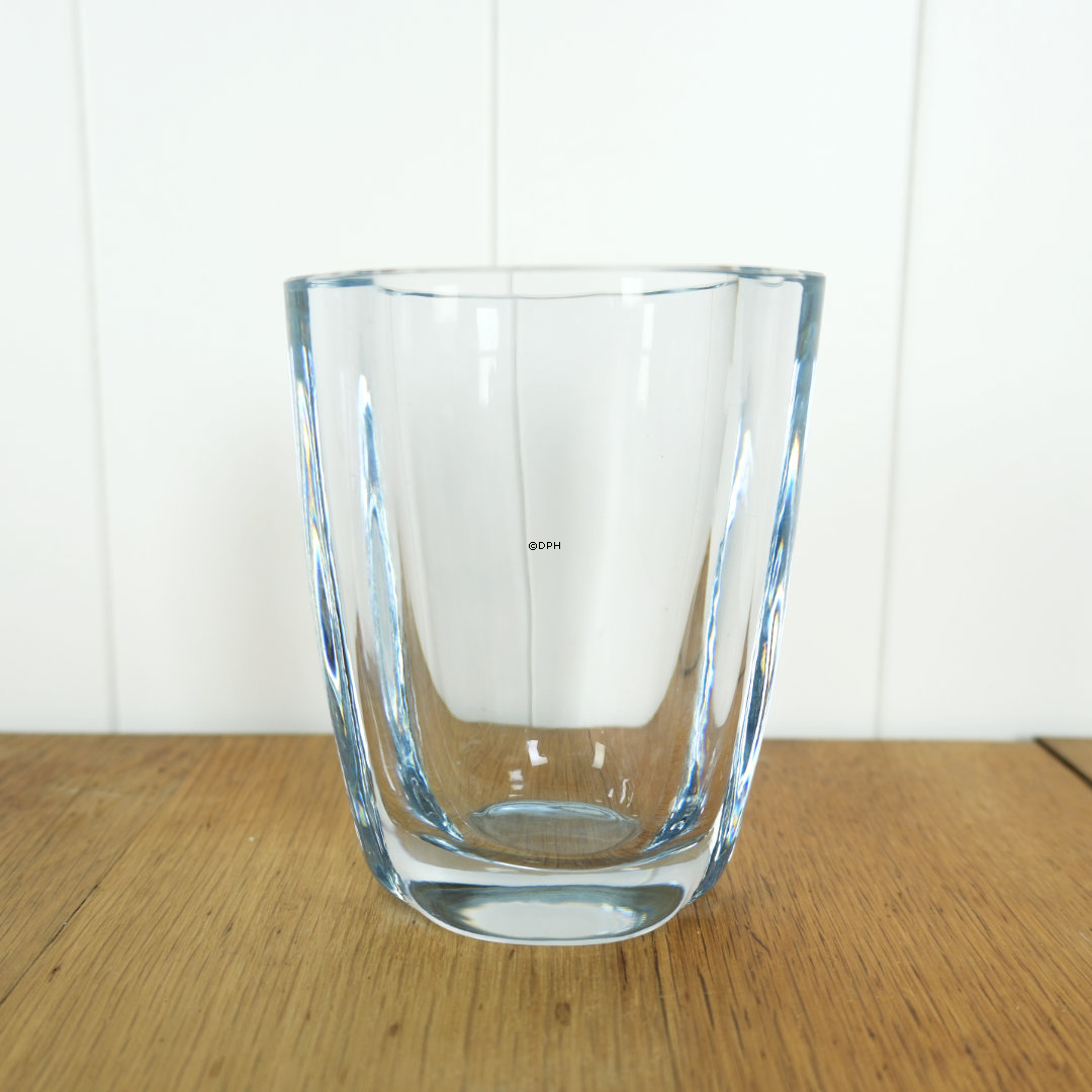 Kleine dreieckige Vase aus massivem Glas