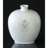 UNICA Oval Royal Copenhagen vase, Signeret Astrid Richter 1937, Privat. Insk. 20.4. 1937 samt monogram. Marinemotiv