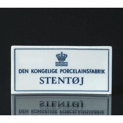 Royal Copenhagen Schild "Den kongelige Porcelainsfabrik - Stentøj"