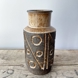 Løvemose Keramik Vase mit Muster