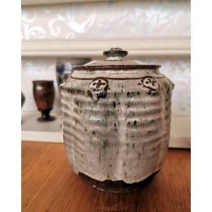 Gutte Eriksen Dose mit Deckel aus Keramik mit schöner blauer Glasur