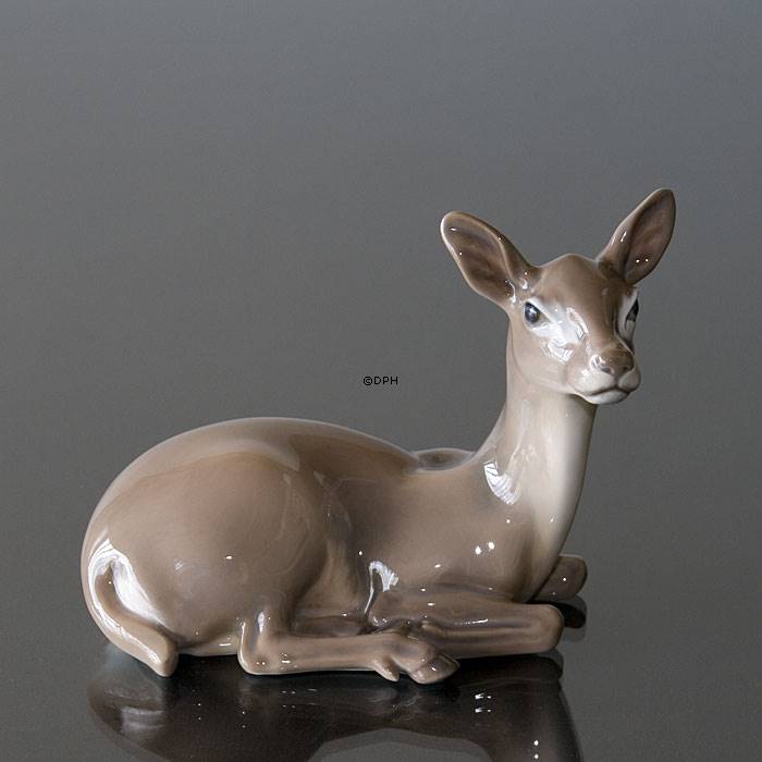 Deer lying no. 1147 Dahl Jensen figurine | No. DJ1147 | Jens Peter