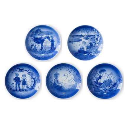 1983-1987 Old Copenhagen Blue Plates 5 pcs, Desiree Mother's Day plates. Designed by Mads Stage