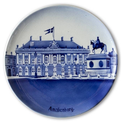 Plate with Amalienborg 24cm