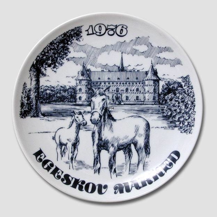 Plate with "The Egeskov Fair" various, from 1976 to 1993 / each, Svane Porcelæn
