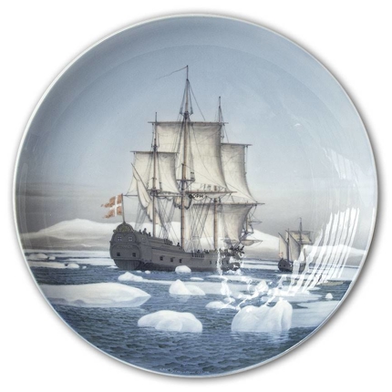 Plate with sailing ships Royal Copenhagen "Hans Egedes Skibe ved Grønland" UNICA signed: Chr. Benjamin Olsen 30/51 1921