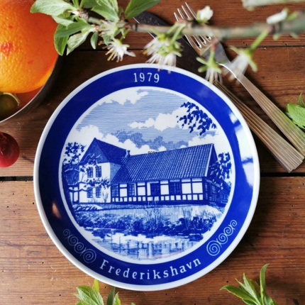 Årsplatte 1979, Frederikshavn, Millhouse
