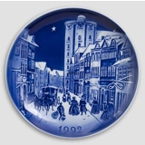 The Round Tower - 1992 Desiree Hans Christian Andersen Christmas plate, cake plate