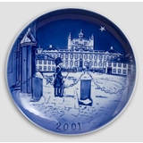 The Royal Castle "Fredensborg" - 2001 Desiree Hans Christian Andersen Christmas plate, cake plate