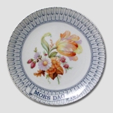 1977 Mother's Day plate