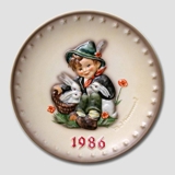 Hummel Annual plate 1986 with boy with bunnies