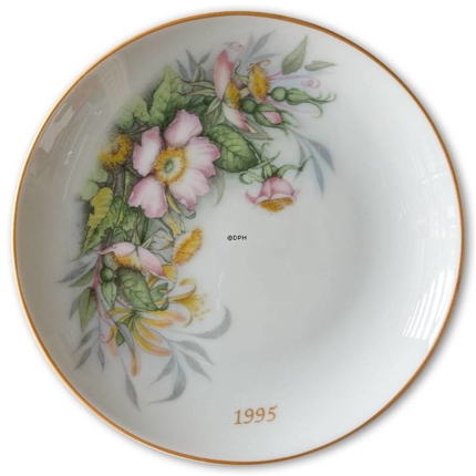 1995 Hackefors mother's day plate Glaucous Dog Rose