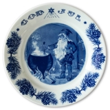 1981 Jenny Nystrom Christmas plate, pixie in the kitchen