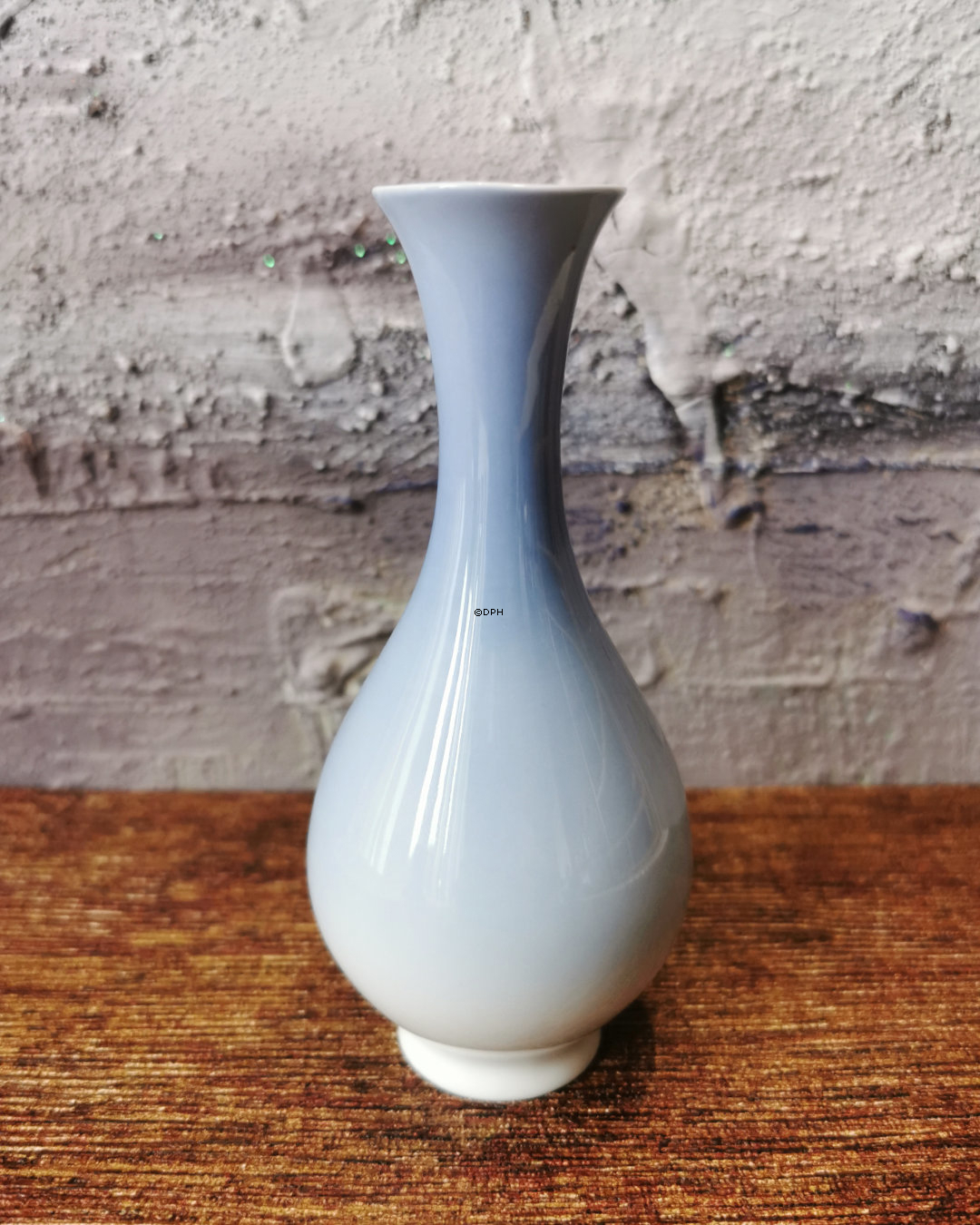 Vase med vintergæk, Lyngby nr. 98-27