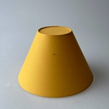 Rund lampeskærm høj model 15 cm i højden, gul chintz stof
