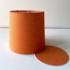 Lampeskærm, rund cylinderformet, retro, 18 cm i højden, orange hørstof