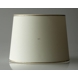 Rund cylinderformet lampeskærm 29 cm i højden, hvid chintz stof med guldkant (2. sortering - se beskrivelse)