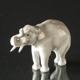 Stående elefant, lille, Royal Copenhagen figur nr. 1372 (1922-1930)