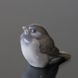 Spurv med halen ned, Pessimist, Royal Copenhagen fugle figur nr. 1020107 / 1519