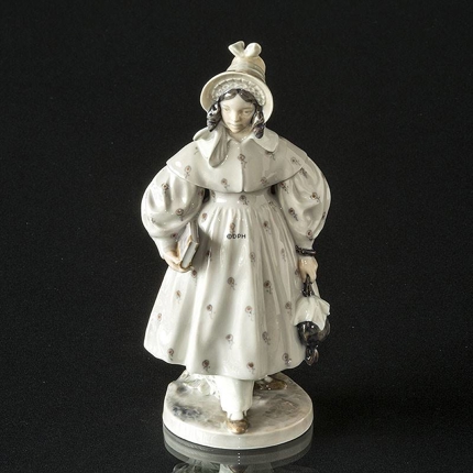 Dame med bog og taske(1894-1922), Royal Copenhagen figur nr. 1770