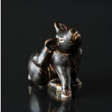 Siddende gris, Royal Copenhagen stentøjsfigur