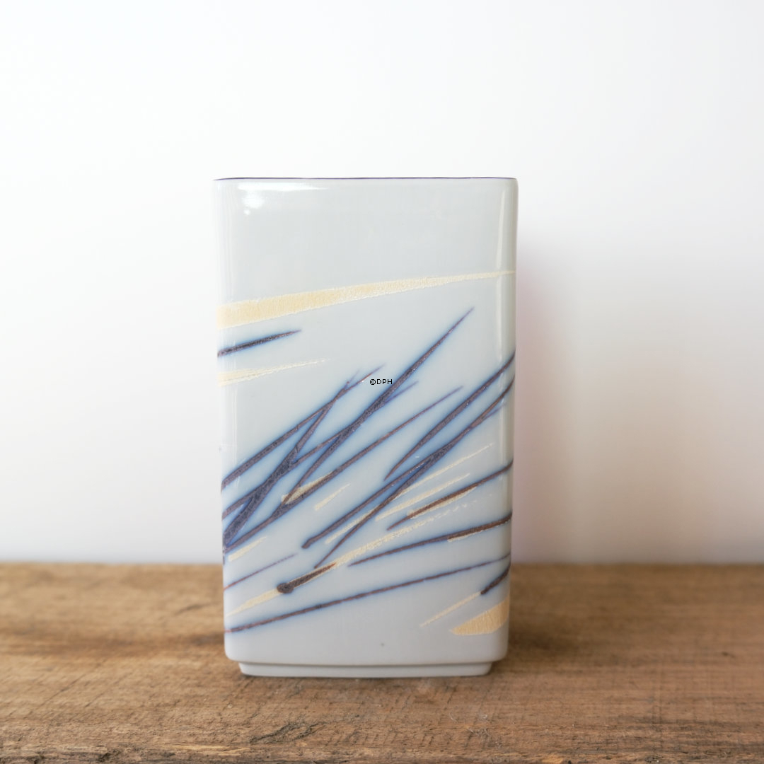 Weiße Vase mit Weidenzweigen, Royal Copenhagen Nr. 22756