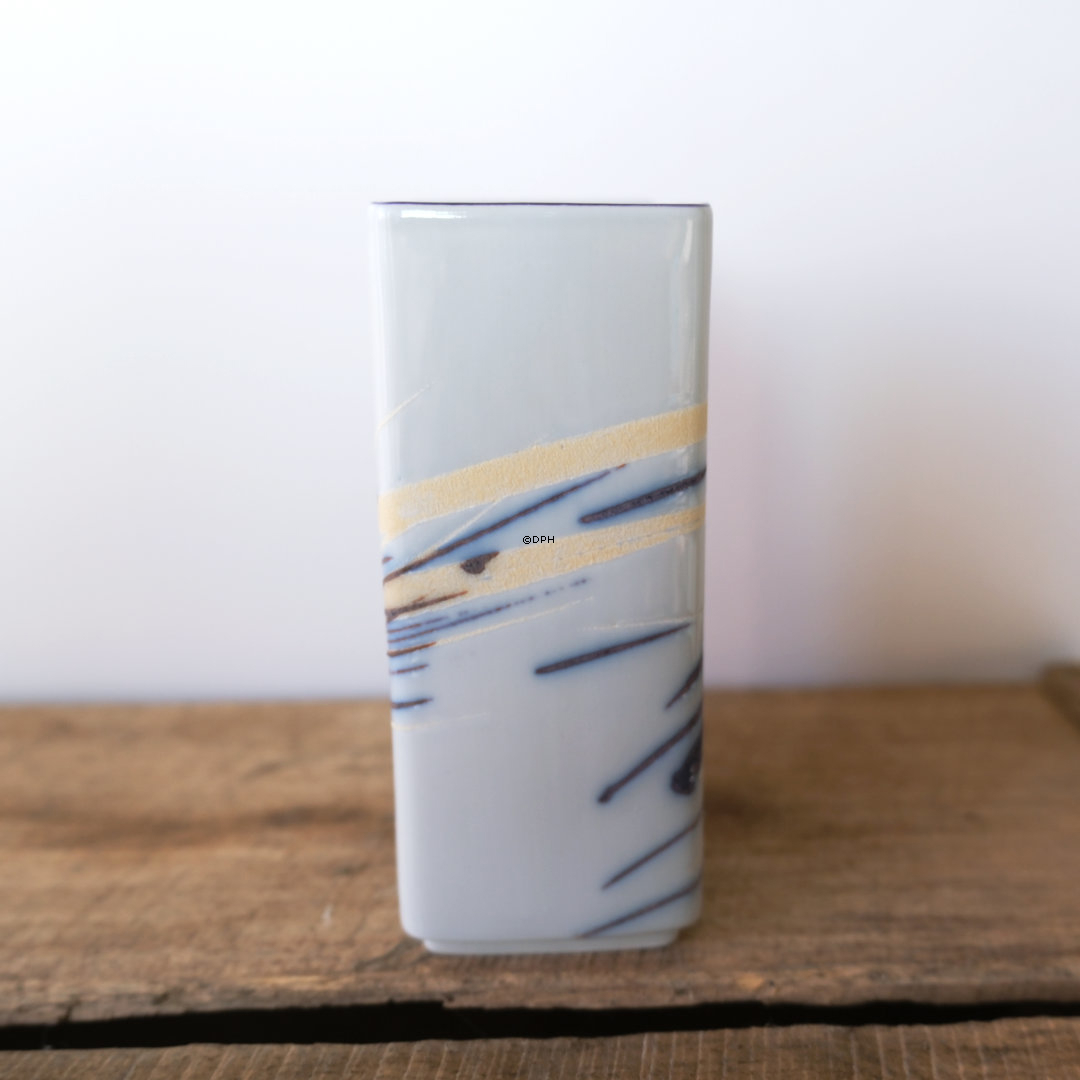 Weiße Vase mit Weidenzweigen, Royal Copenhagen Nr. 22756