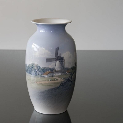 Vase mit Landschaft, Royal Copenhagen Nr. 2634-2983