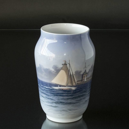 Vase mit Segelschiff, Royal Copenhagen Nr. 2773-1217
