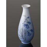 Vase med blå klokkeblomst, Royal Copenhagen Nr. 2918-4055