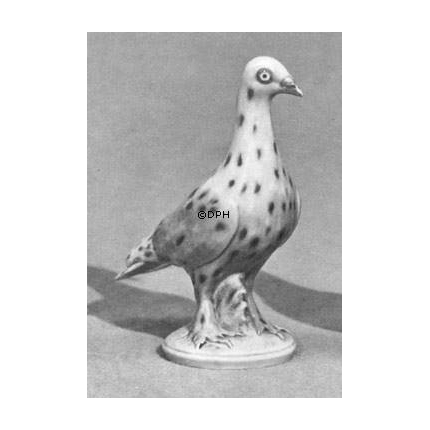 Pigeon, Royal Copenhagen bird figurine no. 2931
