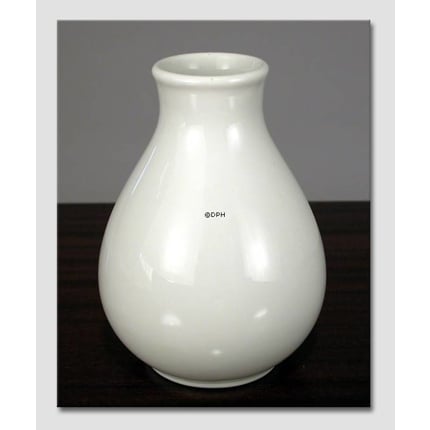 Hvid vase Royal Copenhagen nr. 6011