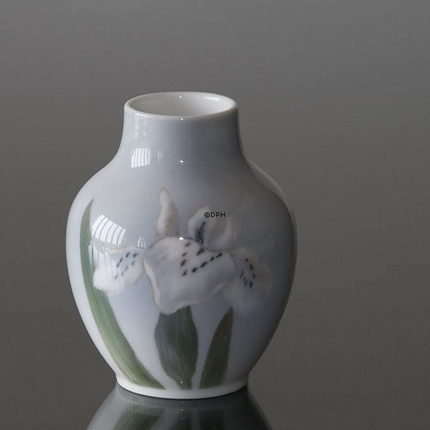 Vase mit Blumen Schwertlilie, Royal Copenhagen Nr. 657-45-5 oder 657-45-A