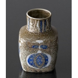 Fajance vase af Nils Thorssen, Royal Copenhagen Nr. 720-3361