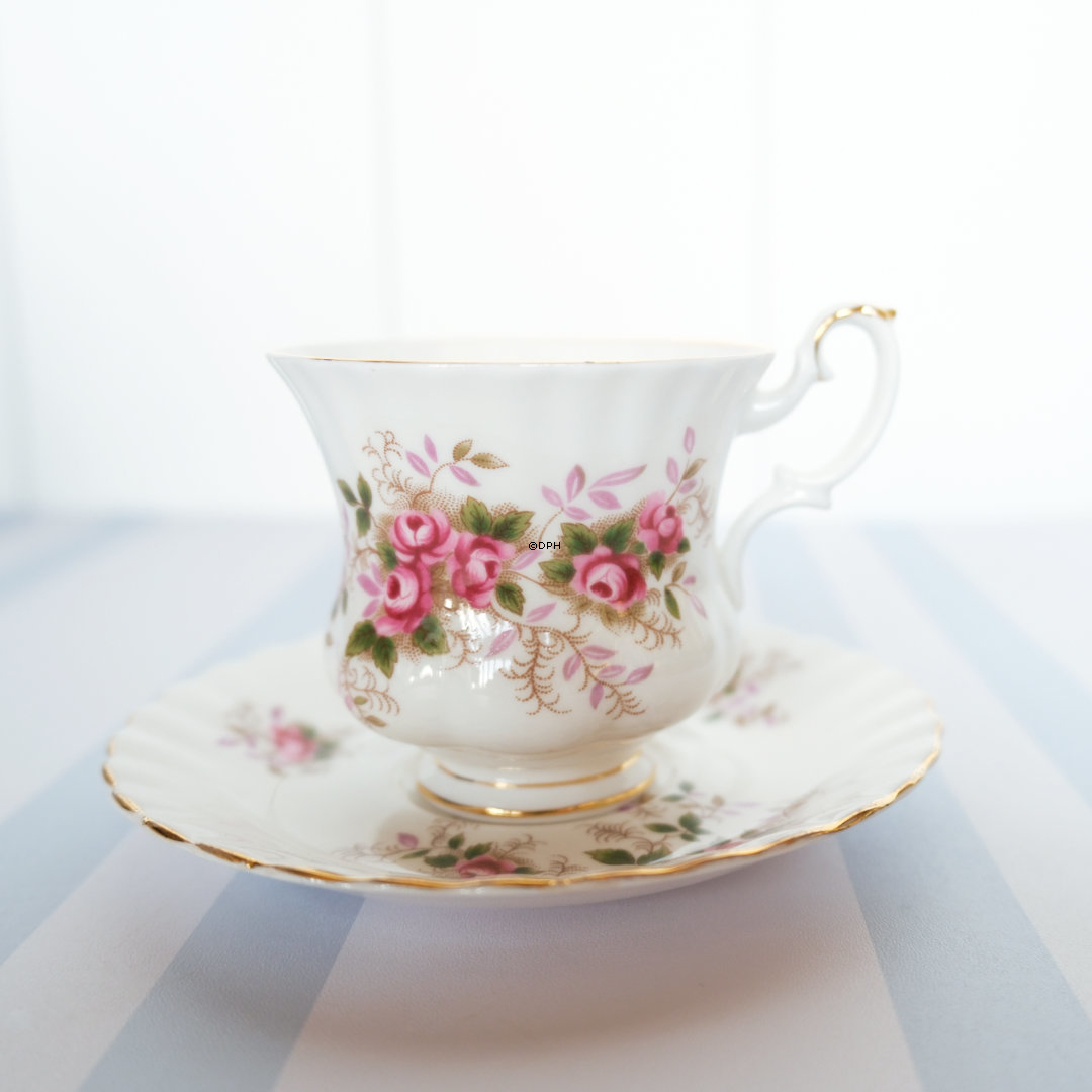 Royal Albert LAVENDER ROSE Kaffekop med underkop (kop Ø7,5cm)