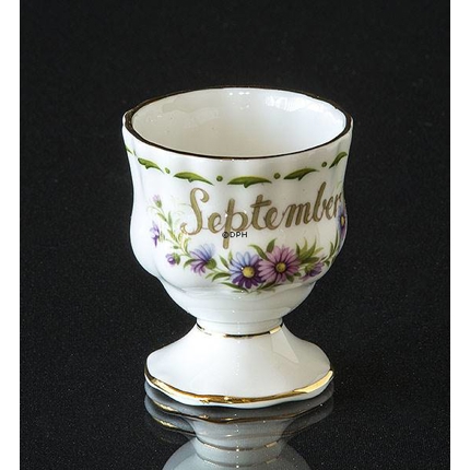 Royal Albert Monthly Egg Cup with Flowers September Michaelmas Daisy
