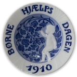 1910 Royal Copenhagen, Child Welfare Day plate